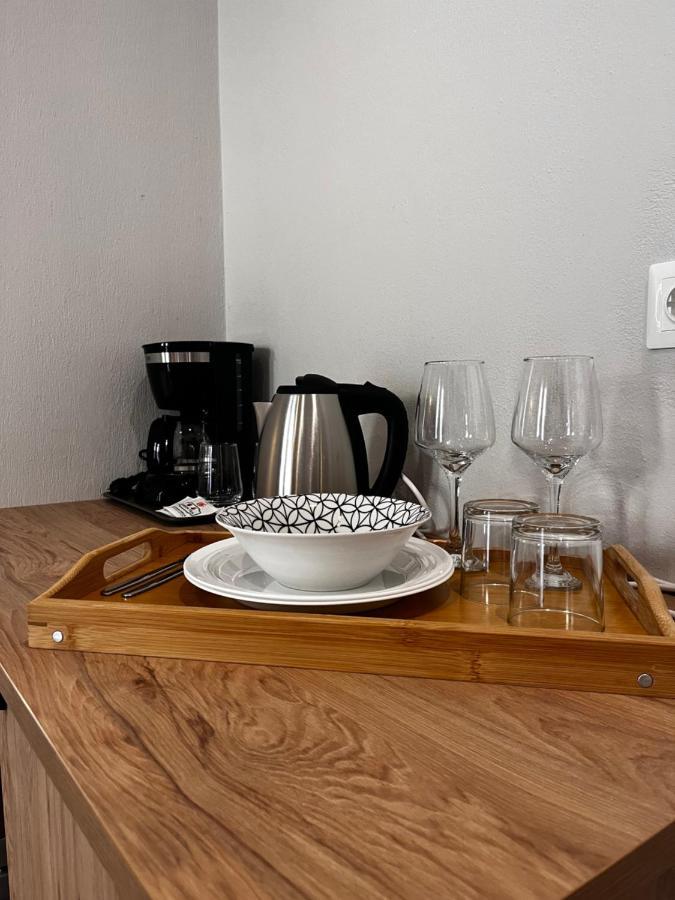 Orfeas Luxury Rooms & Studio Skopelos Town Bagian luar foto
